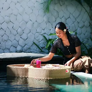 calm-villa.hotelsseminyak.net/