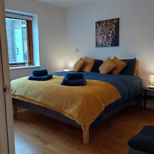 https://lovely-1-bedroom-apartment-in-south-east-london-se8-4bg.cambridgehotelsuk.com