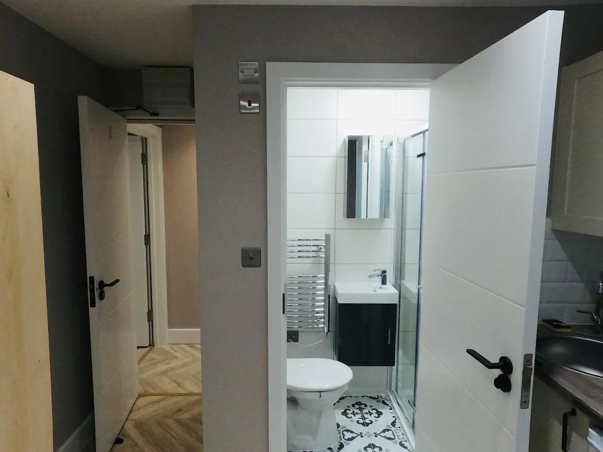 Homestay Lbt Property Ltd London