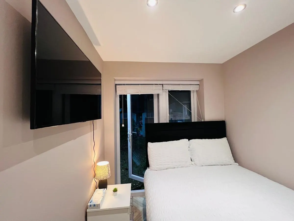 Homestay Lbt Property Ltd London
